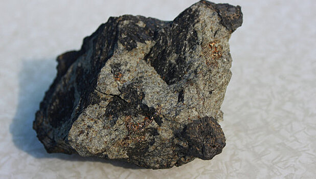 В метеорите Хатырка найден новый «неправильный» минерал