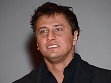 Прилучный показал обручальное кольцо во время отдыха с Брутян