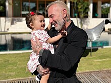 Утренние нежности: годовалая дочь Джанлуки Вакки мило поцеловала своего отца