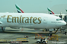 Стюардесса Emirates выпала из самолета на глазах у пассажиров