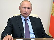 Путин поручил защитить минимальный доход от списания по долгам