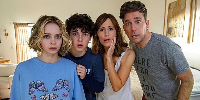 Кино недели: комедия-абсурд с Дженнифер Гарнер «Семейный обмен»