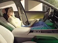 «Умная» крыша от компании Hyundai передвигает тень по салону