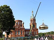 В Фатежском районе в храме Архангела Михаила водружён новый купол