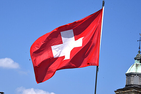FT: Швейцарские банки пожаловались на уход китайских клиентов из-за санкций против РФ