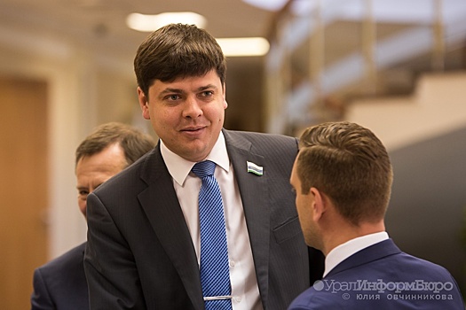 Перешедший из ЛДПР в "Единую Россию" депутат получил весомый пост в свердловском ЗакСо