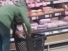 Жительницу Подмосковья задержали за кражу из магазина мяса и масла