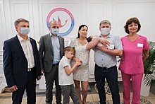 Абаренов поздравил родителей 50‑тысячного ребенка в Видновском перинатальном центре