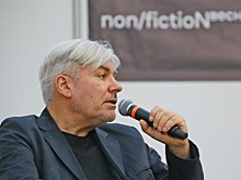 Евгений Водолазкин на ярмарке non/fictioNвесна: Хороший переводчик хорошо знает не чужой, а собственный язык
