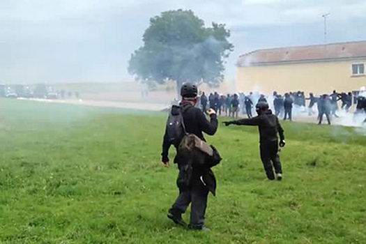 Полиция во Франции разогнала противников строительства ядерного могильника