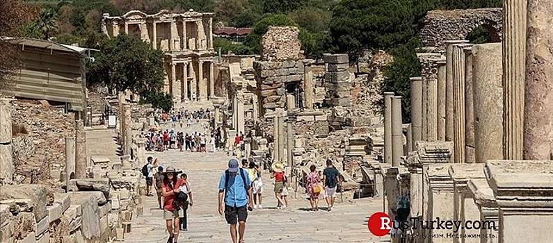 Эфес с начала года посетили более 340 тыс. туристов
