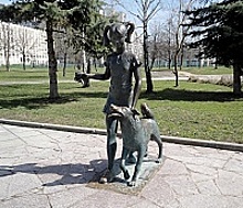 Анжела Игнатьева рассказала о скульптурах на бульваре 15 микрорайона