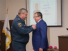 Генеральный директор АО "Самаранефтегаз" Гани Гилаев награжден медалью МЧС России