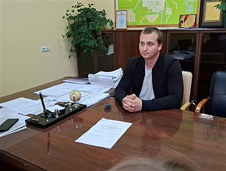 Выпускник "Школы героев" помогает благоустраивать родной город