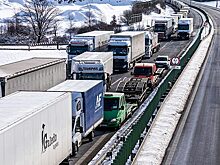 Проехать 3800 метров за сутки: тысячи грузовиков стоят на белорусской границе с ЕС