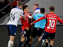 Лукин о стычке Глебова и Рассказова: «Неправильно пихать пацана в два раза меньше. Никому не позволю толкать нашего игрока»