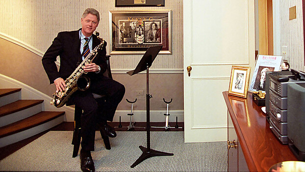 Президент, саксофонист и муж Хиллари: Биллу Клинтону — 71