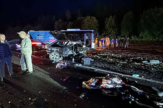 В Татарстане шесть человек пострадали и двое не выжили в массовом ДТП