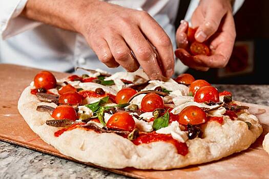 «Люди хотят путешествия как минимум гастрономического» Как открыть сеть итальянских пиццерий в большом городе