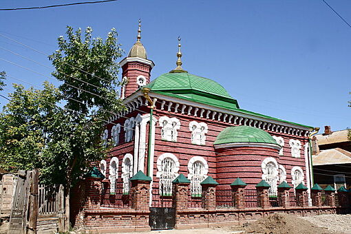 Заглавное изображение Красная мечеть
