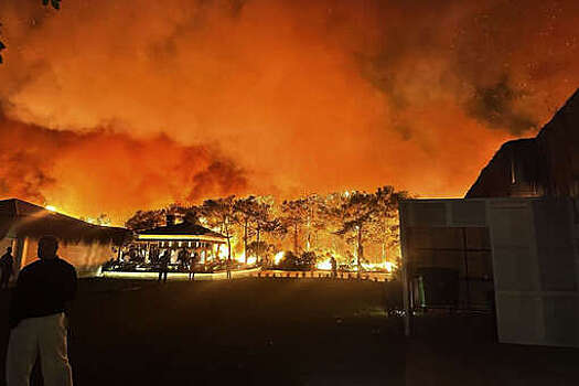 Отель Titanic в Белеке возобновил работу после лесного пожара