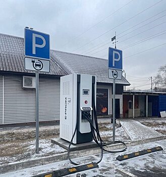 Уже 13: в Оренбурге установили еще четыре новые электрозаправки