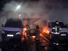 В Краснодаре на видео попало, как автомобили горели на парковке