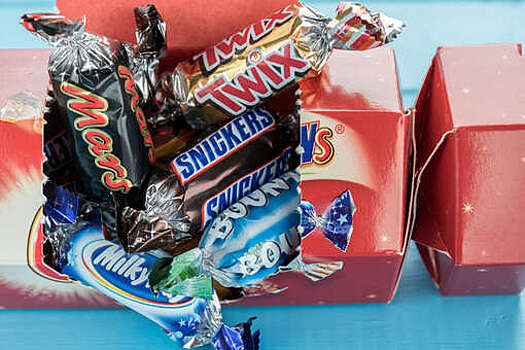 Депутат Делягин: в России уже производятся аналоги батончиков Snickers и Twix