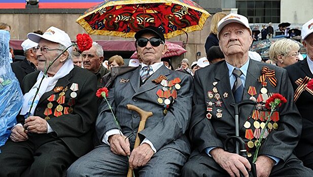 Латвия уравняет советских и нацистских ветеранов