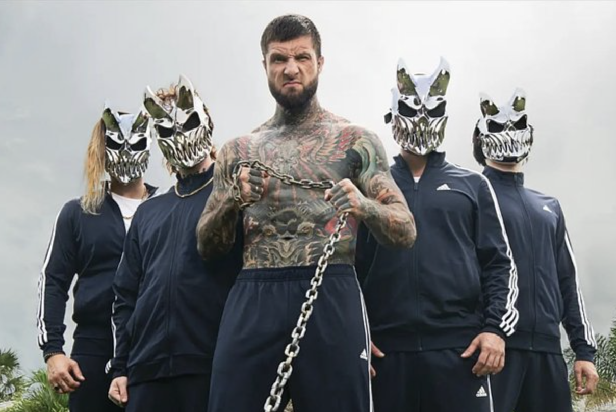 Shot: Вокалиста группы Slaughter to Prevail Шиколая задержали в Подмосковье