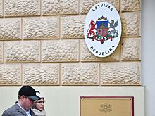В Латвии протестуют против запрета российских каналов