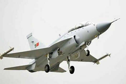 Облетан прототип нового двухместного истребителя JF-17B