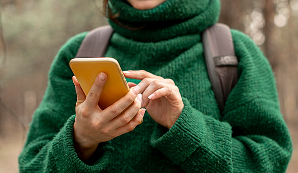 Туристы после зарубежного отдыха могут остаться без связи в России