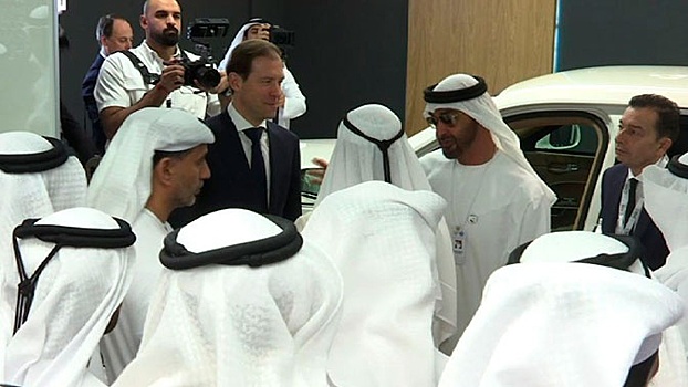 Изначально бронированный: Мантуров рассказал, в чем Aurus превосходит конкурентов