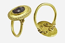 Редкое золотое кольцо царской семьи обнаружено в Ютландии