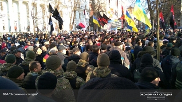 Погромы возле офиса Ахметова говорят об энергетическом бессилии Киева