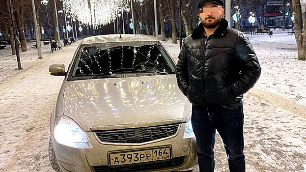 Саратовцы снова стали фотографировать свои машины на украшенной пешеходной зоне. ГИБДД начала проверку