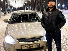 Саратовцы снова стали фотографировать свои машины на украшенной пешеходной зоне. ГИБДД начала проверку