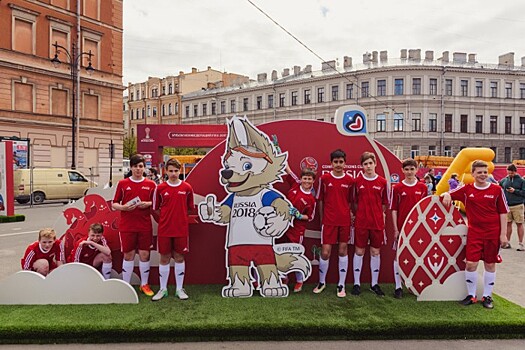 Coca-Cola начала отбор юных игроков на роль подающих мячи на матчах ЧМ-2018