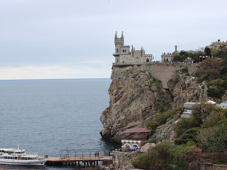 Сеть санаториев "Курорты Крыма" и оператор связи "Крымтелеком" сменили владельца из-за санкций