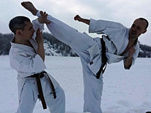 «Карпов додзё». В Салемале водитель пожарной части на свои деньги создал клуб карате