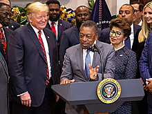 Первый чернокожий миллиардер США рассказал о разочаровании в Байдене