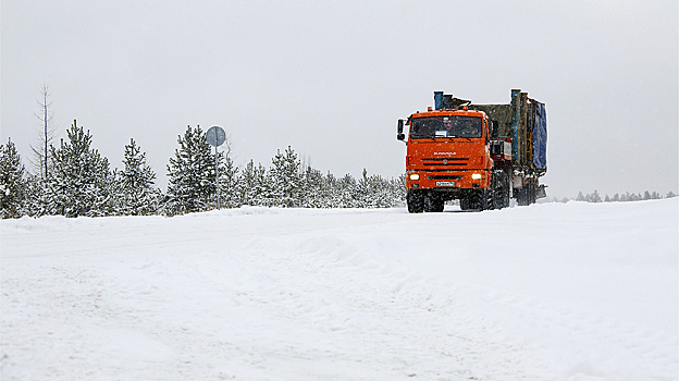 В Вагайском округе Тюменской области начала работу ледовая автомобильная переправа