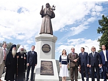 В Свердловской области открыли памятник Елизавете Романовой