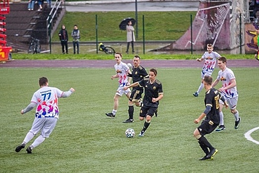 Футбольный матч между звездами ТНТ и командой блогеров «Амкал» прошел в Одинцове