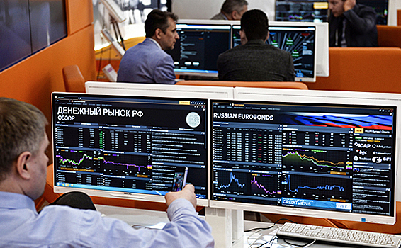 Фондовые торги в РФ стартовали в «красной зоне»