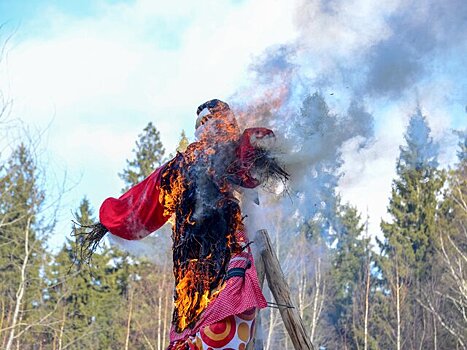 Москва онлайн покажет сожжение 16-метрового чучела Масленицы