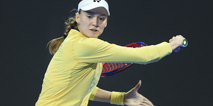 Рыбакина вышла в четвертьфинал теннисного турнира в Мадриде