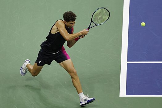«Чуть не убился». Бен Шелтон — о подаче Мпетчи Перрикара в финале ATP-500 в Базеле
