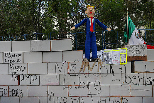 Кто заплатит за стену Трампа